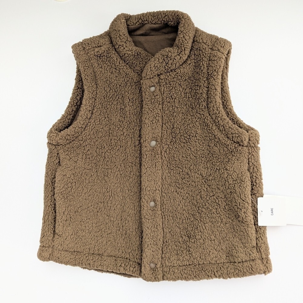 NWT Uniqlo Kids (Size 3) Brown Reversible Indoor/Outdoor Snap-Close Fleece Vest - Picture 2 of 13